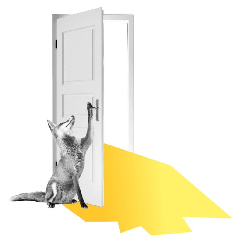 Ein Fuchs öffnet eine Tür